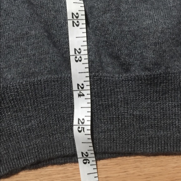 SOLD TAHARI Sweater size XL - Picture 4 of 5